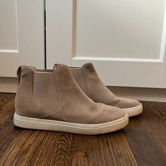 Vince Newlyn Chelsea Suede Sneaker, size 8.5 - Picture 2 of 4